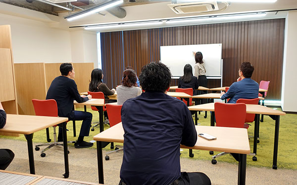起業者・企業・スタートアップ・学生・自治体などが、連携/共創をイベント等を通じて行うオープンイノベーション施設